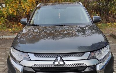 Mitsubishi Outlander III рестайлинг 3, 2019 год, 2 000 000 рублей, 1 фотография