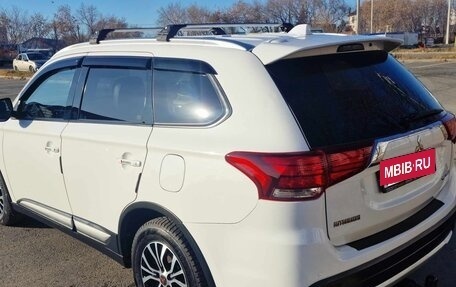 Mitsubishi Outlander III рестайлинг 3, 2015 год, 2 150 000 рублей, 4 фотография