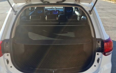 Mitsubishi Outlander III рестайлинг 3, 2015 год, 2 150 000 рублей, 16 фотография