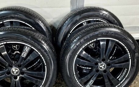 Mitsubishi Outlander III рестайлинг 3, 2015 год, 2 150 000 рублей, 29 фотография