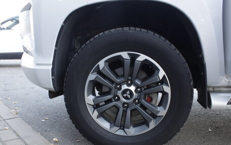 Mitsubishi L200 IV рестайлинг, 2021 год, 2 795 000 рублей, 5 фотография