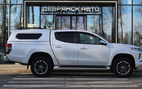 Mitsubishi L200 IV рестайлинг, 2021 год, 2 795 000 рублей, 4 фотография