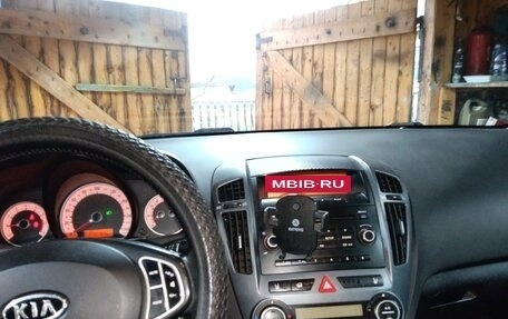 KIA cee'd I рестайлинг, 2008 год, 600 000 рублей, 6 фотография