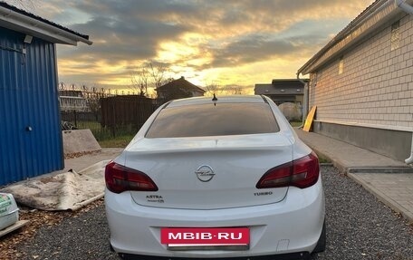 Opel Astra J, 2013 год, 895 000 рублей, 5 фотография