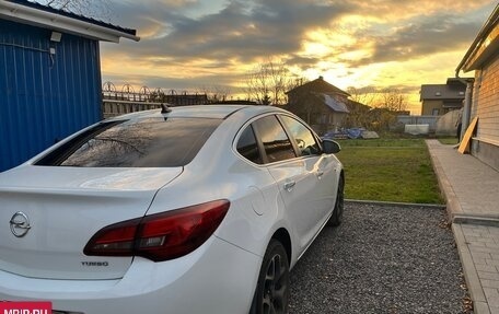 Opel Astra J, 2013 год, 895 000 рублей, 4 фотография