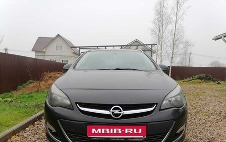 Opel Astra J, 2014 год, 1 080 000 рублей, 3 фотография