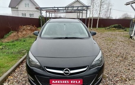 Opel Astra J, 2014 год, 1 080 000 рублей, 2 фотография