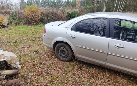 Dodge Stratus II, 2001 год, 230 000 рублей, 3 фотография