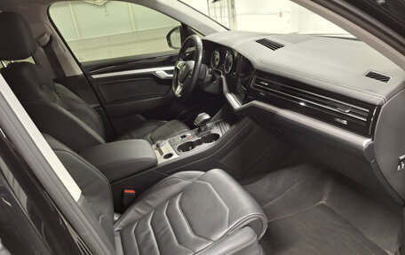 Volkswagen Touareg III, 2019 год, 4 999 000 рублей, 15 фотография