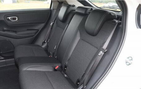 Honda Vezel, 2025 год, 2 400 000 рублей, 18 фотография