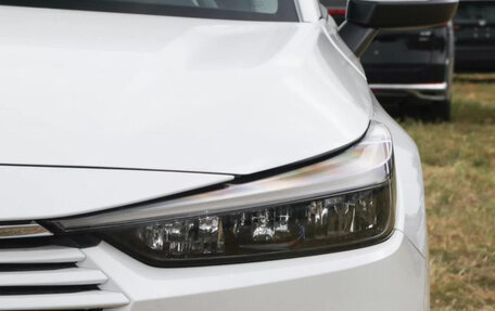 Honda Vezel, 2025 год, 2 400 000 рублей, 12 фотография