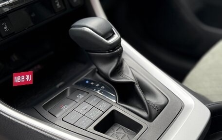 Toyota RAV4, 2025 год, 4 250 000 рублей, 14 фотография