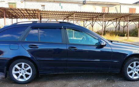 Mercedes-Benz C-Класс, 2004 год, 810 000 рублей, 2 фотография