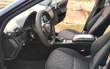 Mercedes-Benz C-Класс, 2004 год, 810 000 рублей, 10 фотография