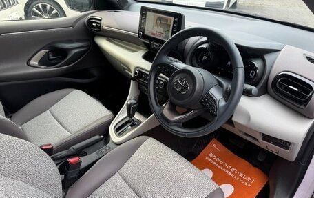 Toyota Yaris, 2021 год, 1 030 777 рублей, 8 фотография