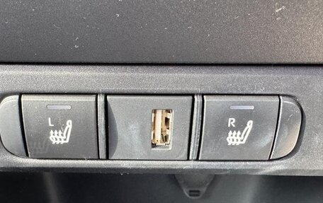 Toyota Yaris, 2021 год, 1 030 777 рублей, 11 фотография