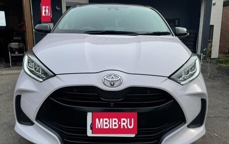 Toyota Yaris, 2021 год, 1 030 777 рублей, 3 фотография