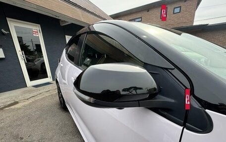 Toyota Yaris, 2021 год, 1 030 777 рублей, 12 фотография