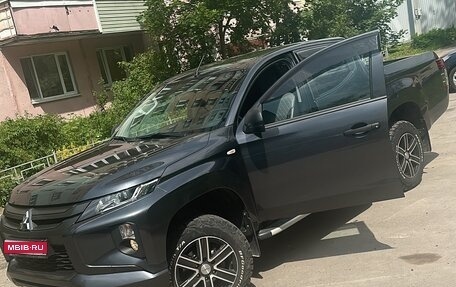 Mitsubishi L200 IV рестайлинг, 2021 год, 2 900 000 рублей, 1 фотография