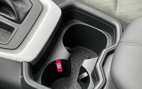 Toyota RAV4, 2025 год, 4 090 000 рублей, 28 фотография