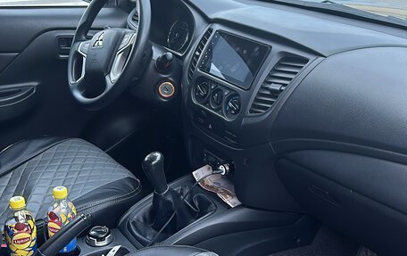 Mitsubishi L200 IV рестайлинг, 2021 год, 2 900 000 рублей, 5 фотография