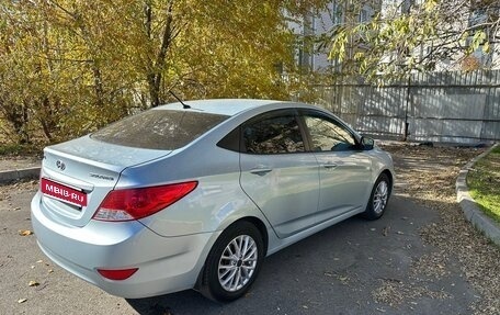 Hyundai Solaris II рестайлинг, 2013 год, 850 000 рублей, 4 фотография