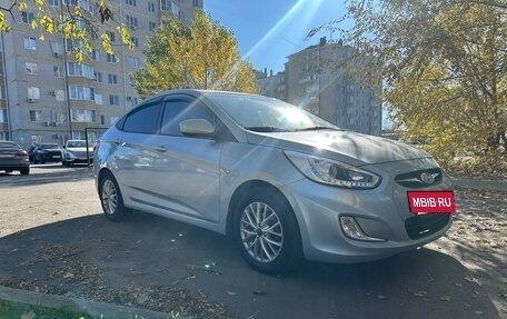 Hyundai Solaris II рестайлинг, 2013 год, 850 000 рублей, 3 фотография