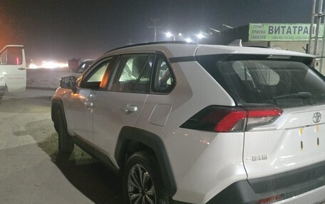 Toyota RAV4, 2025 год, 3 800 000 рублей, 5 фотография