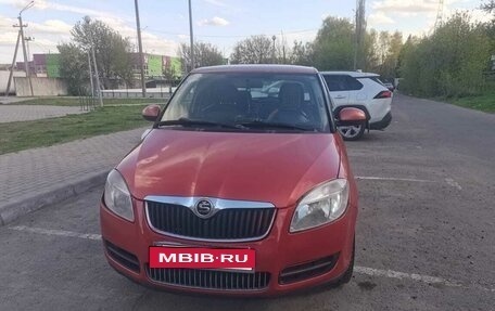 Skoda Fabia II, 2009 год, 300 000 рублей, 2 фотография