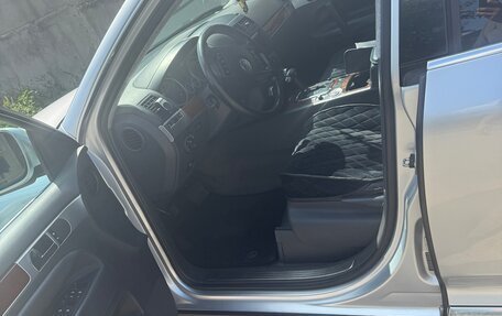 Volkswagen Touareg III, 2004 год, 750 000 рублей, 4 фотография