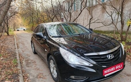 Hyundai Sonata VI, 2011 год, 690 000 рублей, 2 фотография