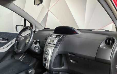 Toyota Yaris III рестайлинг, 2007 год, 573 000 рублей, 12 фотография