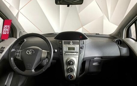 Toyota Yaris III рестайлинг, 2007 год, 573 000 рублей, 13 фотография