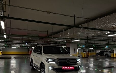 Toyota Land Cruiser 200, 2018 год, 8 200 000 рублей, 1 фотография