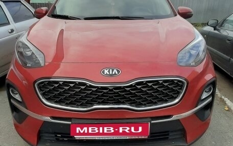 KIA Sportage IV рестайлинг, 2020 год, 2 380 000 рублей, 4 фотография
