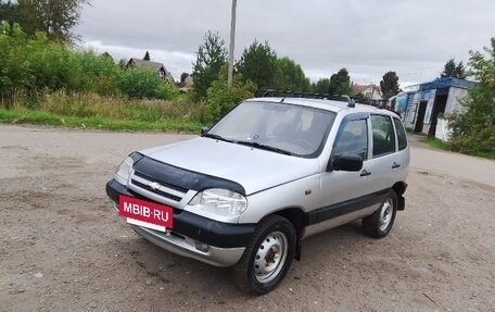 Chevrolet Niva I рестайлинг, 2003 год, 260 000 рублей, 4 фотография