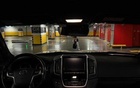 Toyota Land Cruiser 200, 2018 год, 8 200 000 рублей, 6 фотография