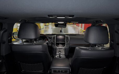 Toyota Land Cruiser 200, 2018 год, 8 200 000 рублей, 5 фотография