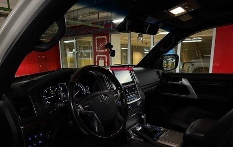 Toyota Land Cruiser 200, 2018 год, 8 200 000 рублей, 8 фотография