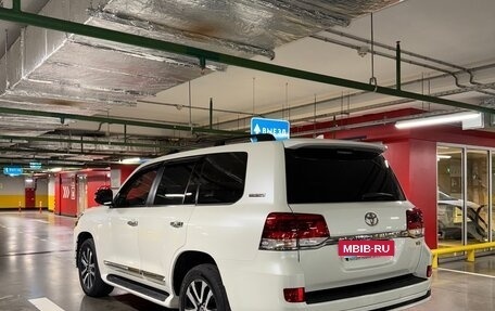 Toyota Land Cruiser 200, 2018 год, 8 200 000 рублей, 9 фотография