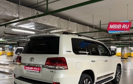 Toyota Land Cruiser 200, 2018 год, 8 200 000 рублей, 3 фотография