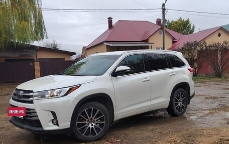 Toyota Highlander III, 2018 год, 2 750 000 рублей, 6 фотография