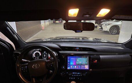 Toyota Hilux VIII, 2019 год, 3 900 000 рублей, 23 фотография