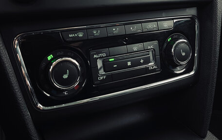 Skoda Superb III рестайлинг, 2014 год, 1 350 000 рублей, 16 фотография