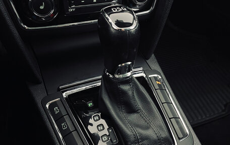 Skoda Superb III рестайлинг, 2014 год, 1 350 000 рублей, 17 фотография