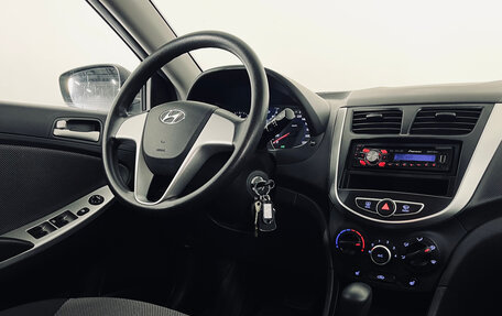 Hyundai Solaris II рестайлинг, 2011 год, 690 000 рублей, 17 фотография