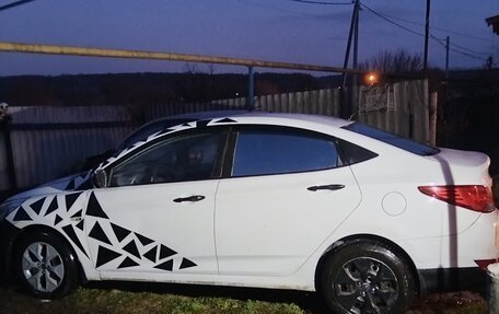 Hyundai Solaris II рестайлинг, 2014 год, 750 000 рублей, 1 фотография