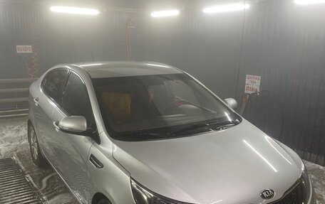 KIA Rio III рестайлинг, 2014 год, 750 000 рублей, 2 фотография