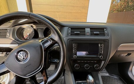 Volkswagen Jetta VI, 2015 год, 1 220 000 рублей, 11 фотография