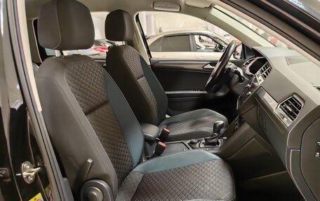 Volkswagen Tiguan II, 2019 год, 2 599 000 рублей, 7 фотография